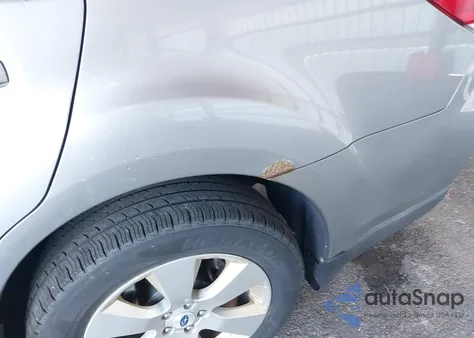 2011 Subaru Outback 2.5I Limited z USA, uszkodzony, nr VIN 4S4BRBJC1B3433228